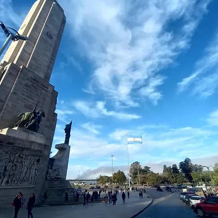 Con Vista Al Rio Parana, A Cuadras Del Monumento A La Bandera! Alojamientos Rosario! Exterior photo